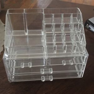 Acrylic makeup organizer